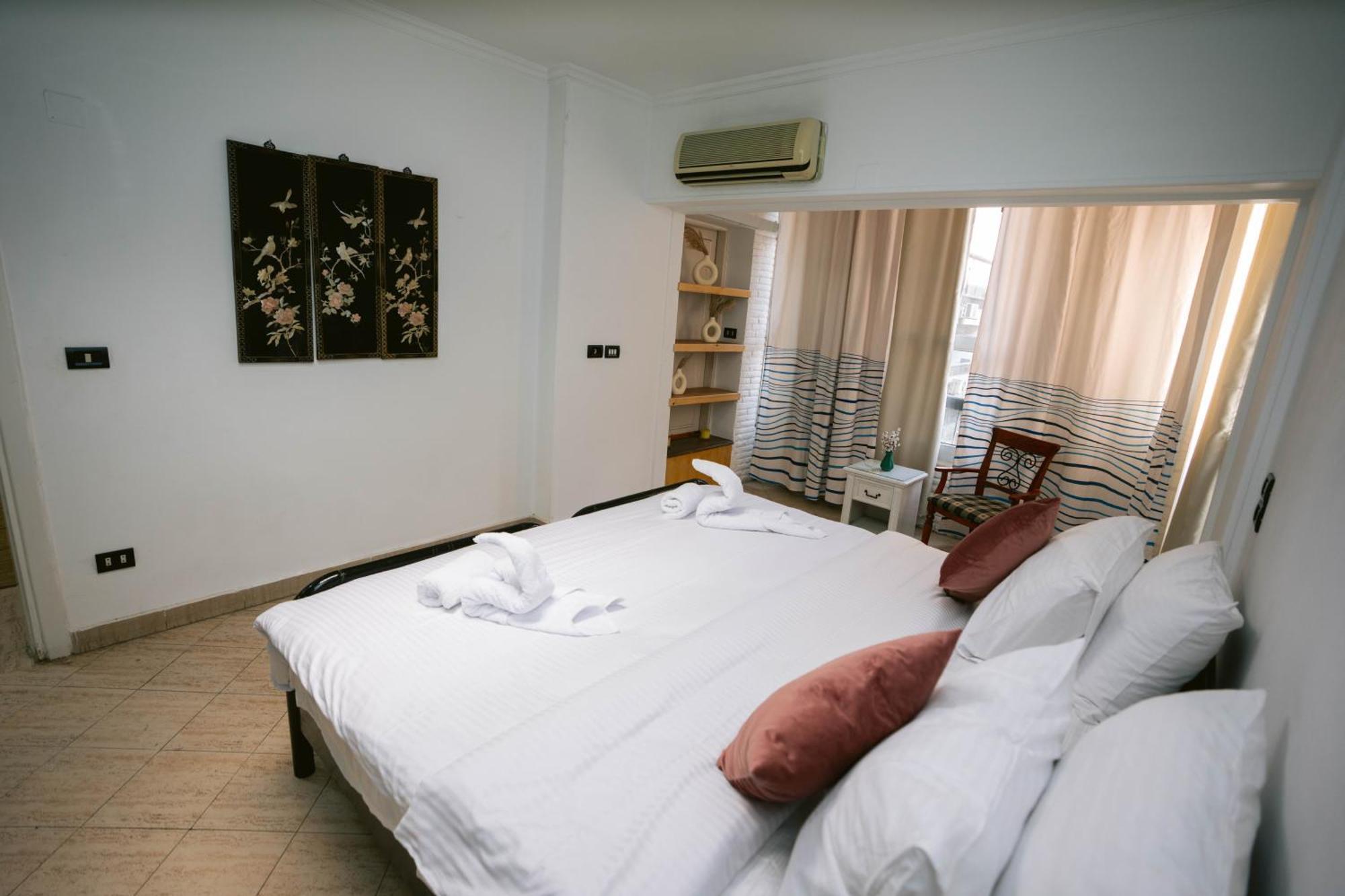 Art-deco Inspired 2bdr 10min From Cai Airport